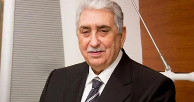 Arif Babayevin məzar daşındakı yazı müzakirə yaradır Mənsum İbrahimovdan açıqlama
