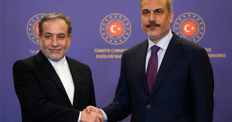 Hakan Fidanla Əraqçi telefonla danışdılar