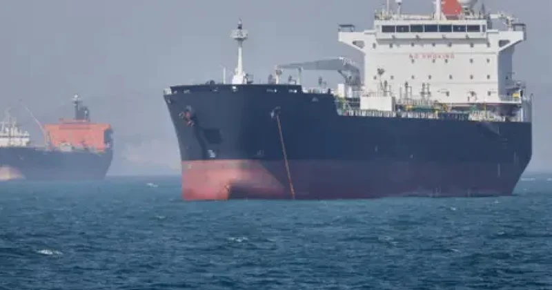 Иранские военные задержали нефтетанкер