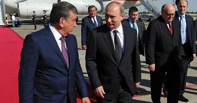 Mirziyayev Rusiyaya gəldi