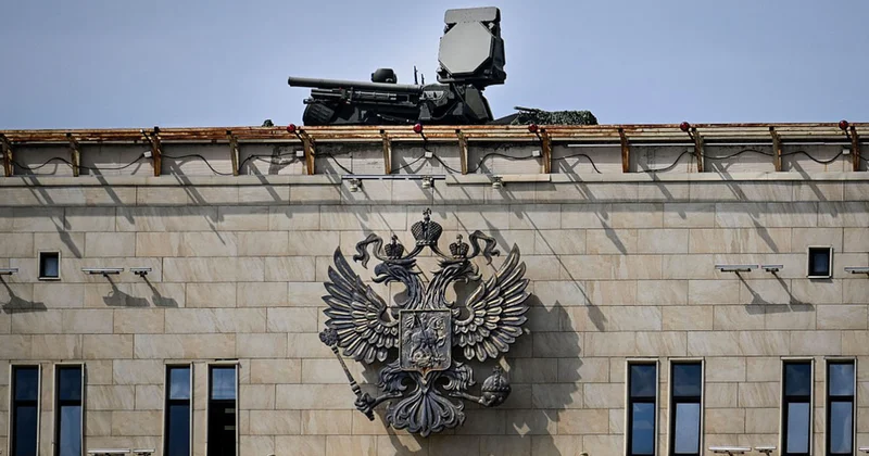 Украина приготовилась разбомбить объекты в России, оставленные без ПВО ради защиты парада в Москве