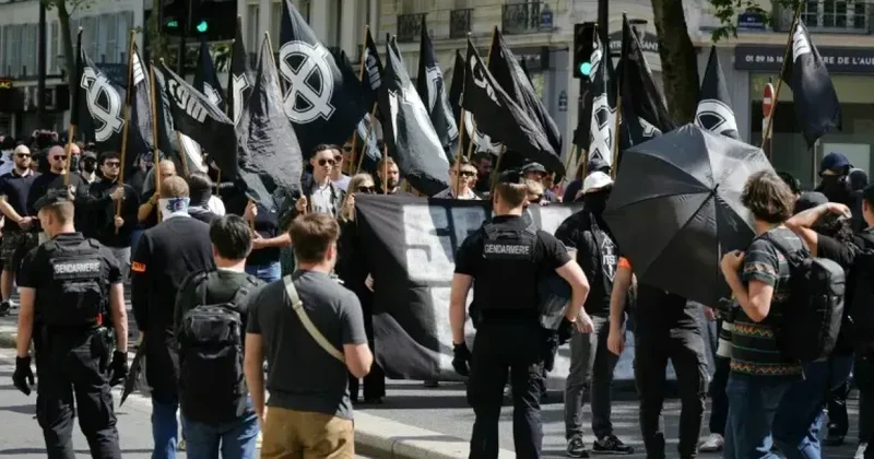 В Париже запретили неонацистский марш Комитета 9 мая