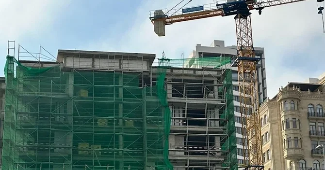 Agentlik sədri: Binalar tikilərkən məsafə, ekoloji, sosial faktorlar nəzərə alınmalıdır