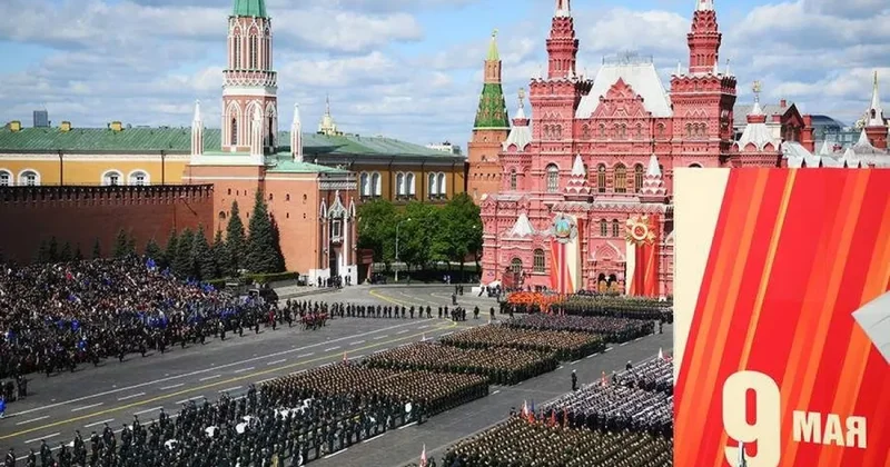 СМИ: Трансляция военного парада в Москве будет вестись с временной задержкой