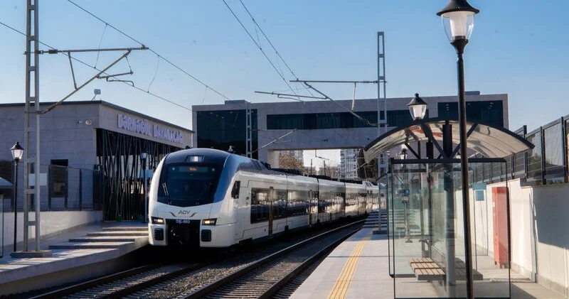 Bakı Xırdalan qatarlarının hərəkət qrafiki yeniləndi FOTO