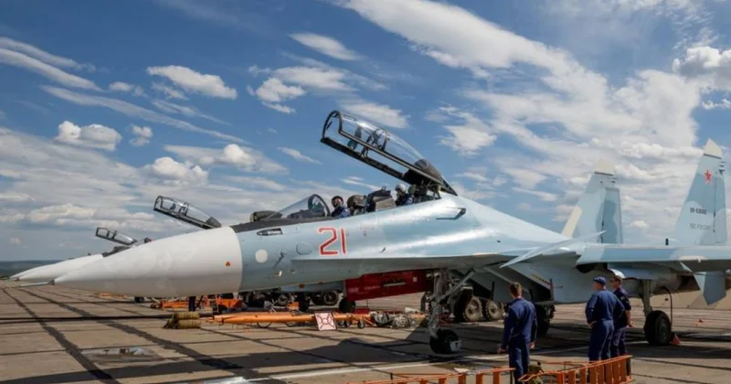 Эхо Паутины : Россия строит укрытия для военных самолетов