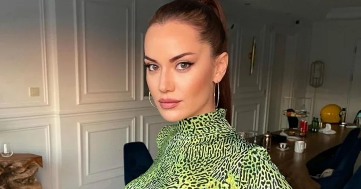 Fahriye Evcenin yeni işi