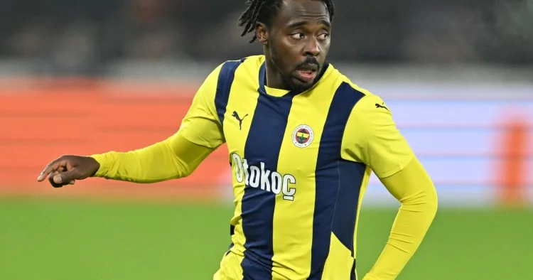 Beşiktaş Fənərbaxça nın futbolçusu ilə danışıqlara başladı