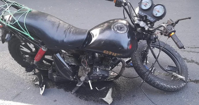 Qaxda motosikletlə minik avtomoboli toqquşdu FOTO