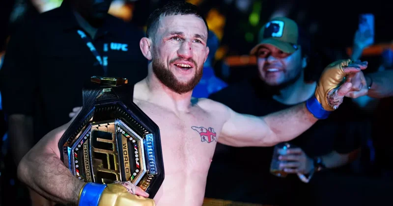 Двалишвили защитил титул чемпиона UFC