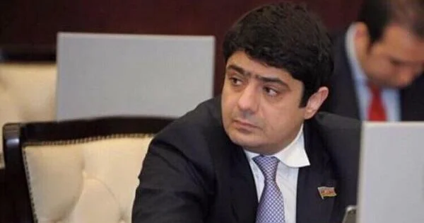 Sabiq deputat Çırağan Sarayında oğluna toy etdi Video