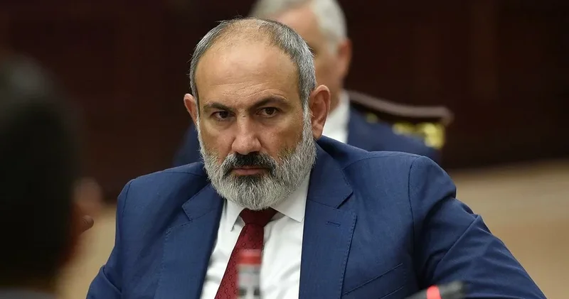 Paşinyan: Kilsəni xalqımıza qaytarmalıyıq
