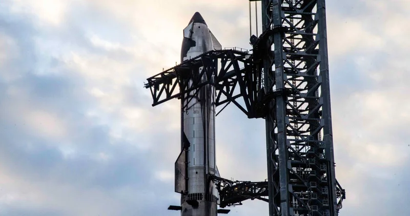 SpaceX şirkətinin raketi 26 Starlink peykini orbitə çıxarıb