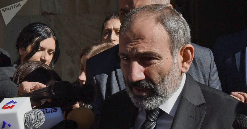 Paşinyanın kortejində qəza: xəsarət alan var