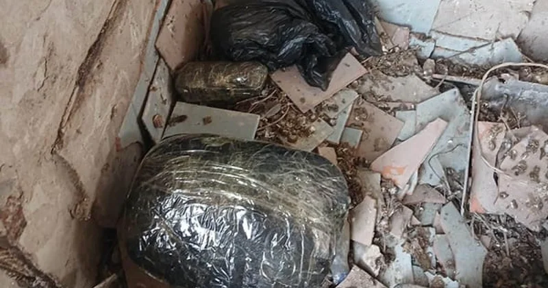 Более двух килограммов наркотиков в старой постройке
