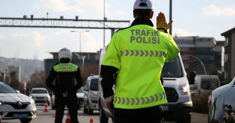 Türkiyədə bayram günləri 26 nəfər avtomobil qəzasında öldü, minlərlə insan yaralandı