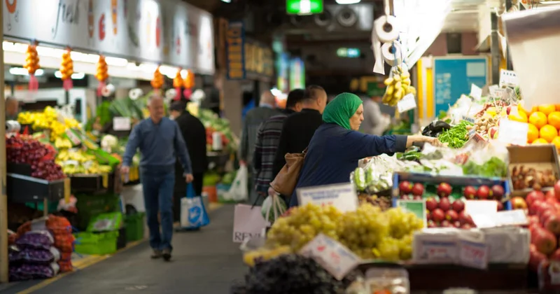 Bakıda məşhur bazarda YANĞIN