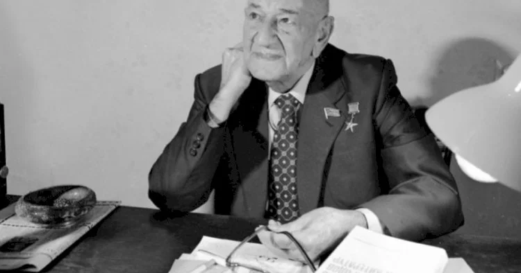 Süleyman Rüstəm Xalq artistini necə aldadıb... “Bu, yəqin, pərəstişkarım olan qızların işidir”