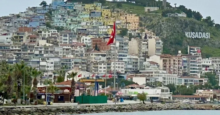 Türkiyədə əcnəbilərin hesablarından 26,3 milyon avro oğurlayan fırıldaqçılar tutulub