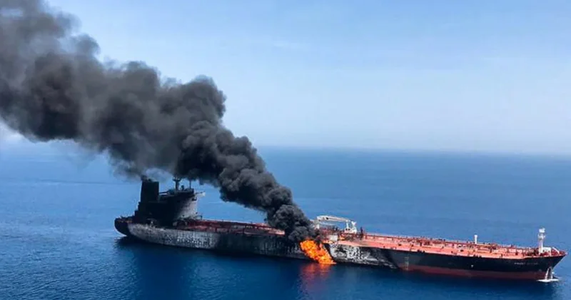 Oman sahillərində hindistanlı dənizçilərin olduğu tanker hücuma məruz qaldı