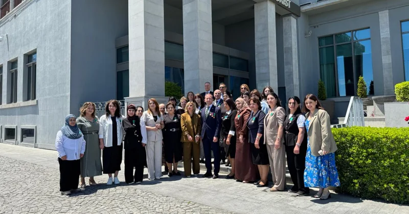 Prezidentin Sərəncamı ilə təltif olunan xalçaçılara medalları təqdim edilib