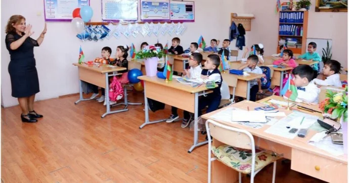 Tədris ilinin iyunun 14 dək uzadılması şagirdlərə nə qazandırır? Ekspert RƏYİ
