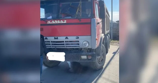 Gecə saatlarında piyadanı “Kamaz”la vurub öldürdü