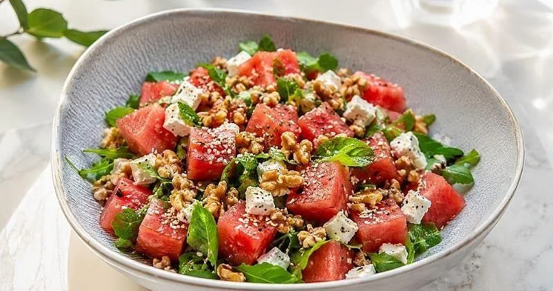 Qarpız salatı resepti