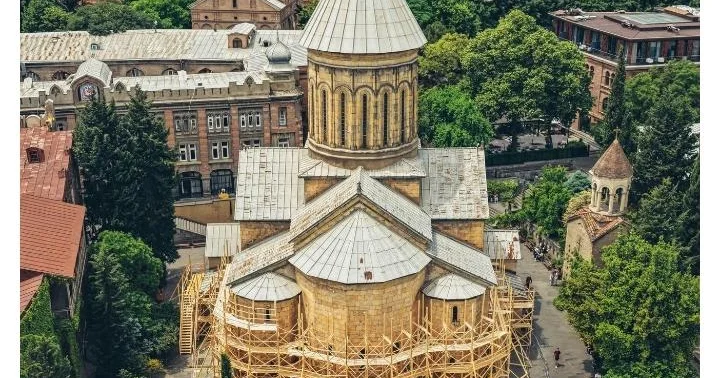 Tbilisidə Sioni Katedralının bərpasına başlanılıb