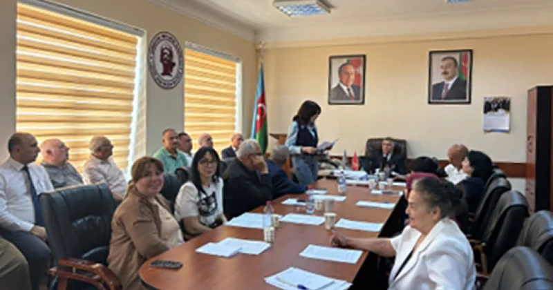 Dilçilik İnstitutunun şöbələri yarımillik hesabat verib