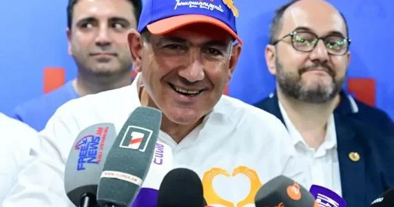 İmkanım olsaydı, Paşinyanı təbrik edərdim Partiya sədrindən hadisə kimi açıqlama