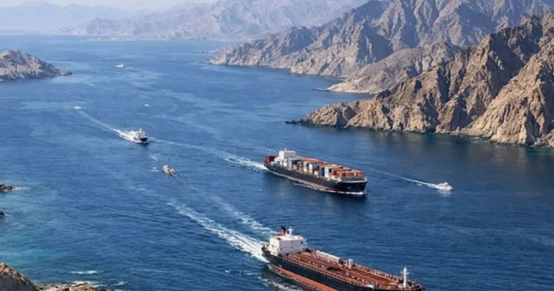 Oman yaxınlığında Vaşinqtonun sanksiyaları altında olan tanker vurulub