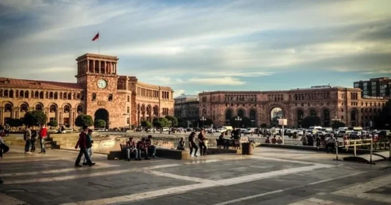 Paşinyan rəqiblərini geridə qoyur: Səslərin yarıdan çoxu sayıldı