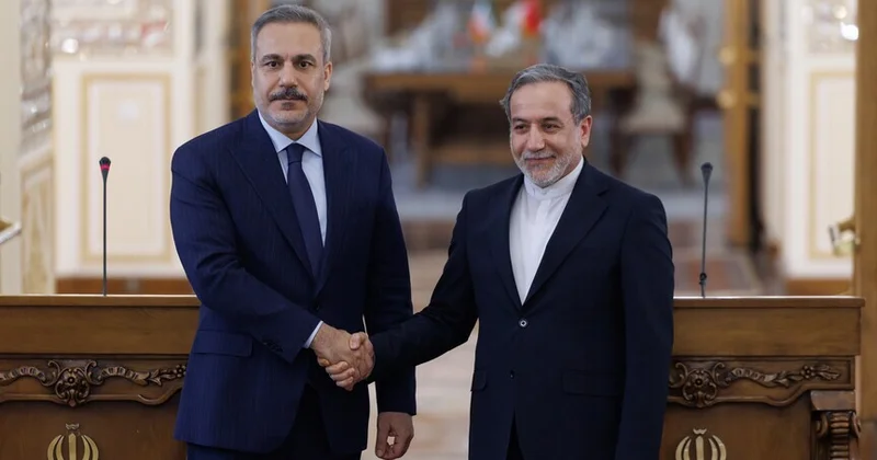 Fidan Əraqçi ilə regiondakı gərginliyi müzakirə edib