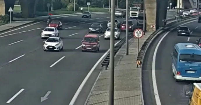 Çoxzolaqlı yolu keçməyə çalışan piyada hadisə yerində öldü ANBAAN VİDEO