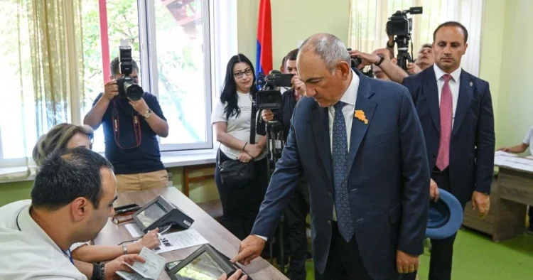 Moskva Paşinyana qəzəblidir: “repressiya”, “tapdalanan demokratiya”