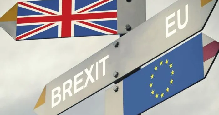 “Britaniyalıların yarıdan çoxu Aİ yə qayıtmaq istəyir” − “Bloomberg”