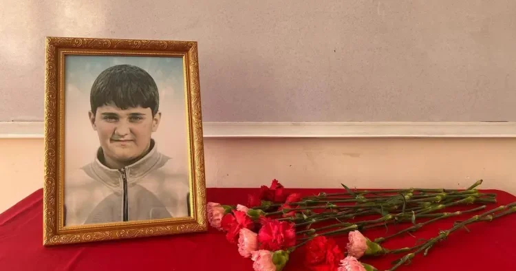 7 ci sinif şagirdi vəfat etdi FOTO