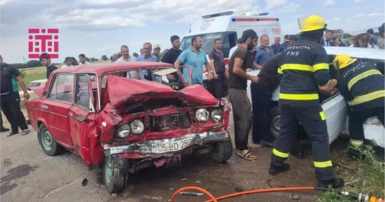 Goranboyda ağır qəza: 2 nəfər öldü, yaralılar var FOTO