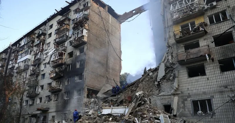 Rusiyanın bu gün Ukraynaya endirdiyi zərbələr nəticəsində ölən və yaralananlar var