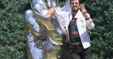 “Biz təqaüdə çıxmağa hazır deyilik...”