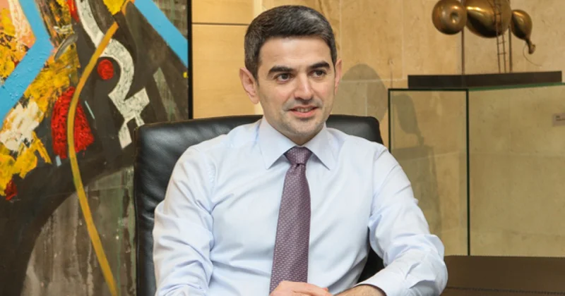 Fərid Abuşov Unibank ın sədri vəzifəsindən getdi
