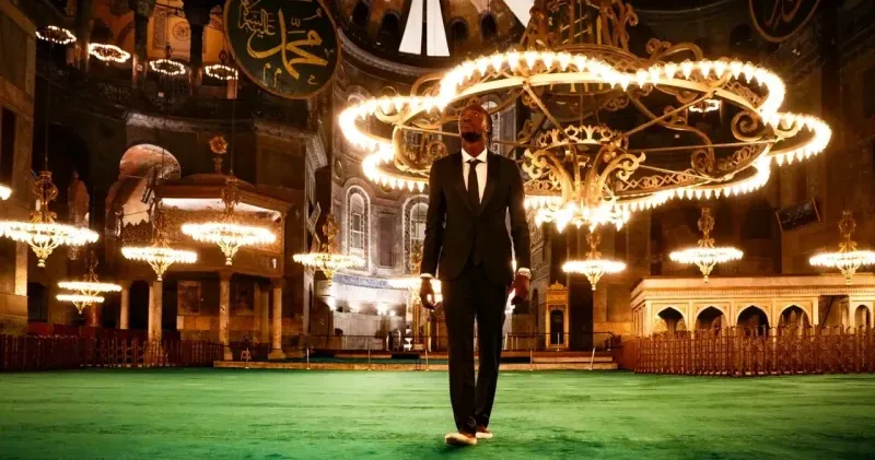 “Beşiktaş”ın yeni transferi “Ayasofya”nı ziyarət etdi