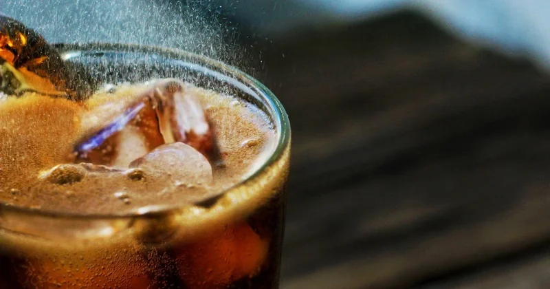 Günə 2 litr Cola içsəz, nə olacaq?