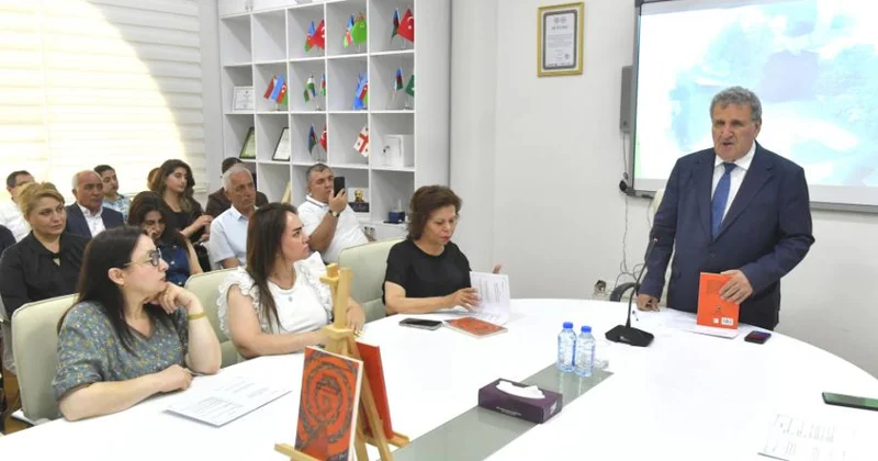 AMEA da “Mifopoetik və filoloji düşüncədə mif konsepsiyaları” kitabının təqdimatı olub