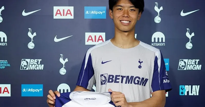 “Tottenhem” Yaponiya millisinin futbolçusunu transfer edib
