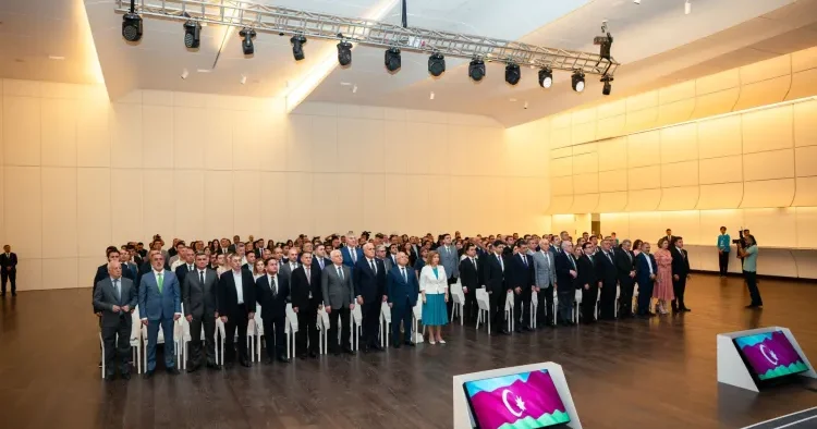 MEDİA Heydər Əliyevə həsr olunmuş konfrans və sərgi KEÇİRDİ