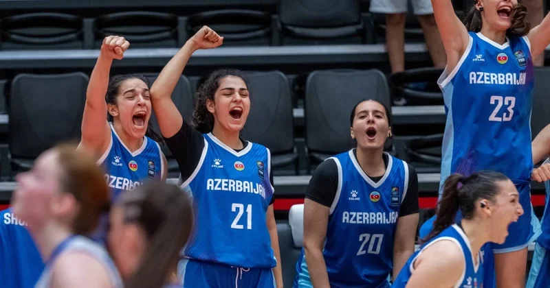 Millimiz İslandiyanı məğlub edib FOTO