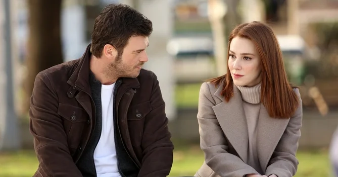Kıvanç Tatlıtuğdan danışan Elçin: O daha yaraşıqlıdır