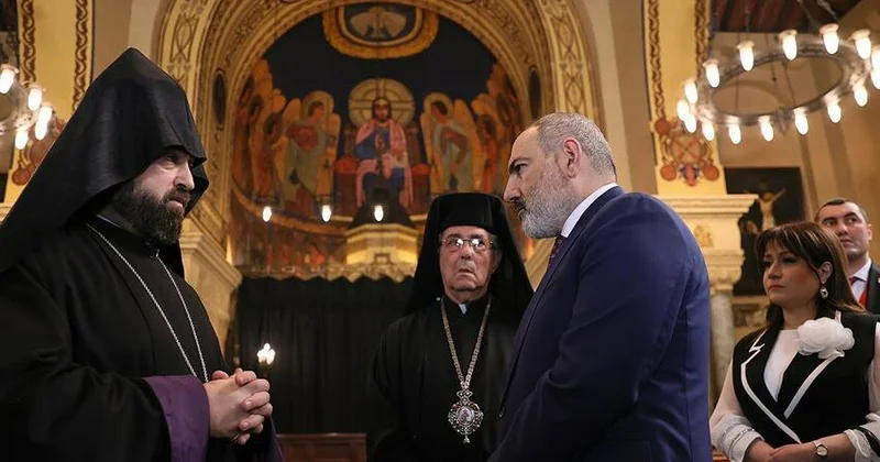 Arşakyan: Kilsəyə qarşı proseslər onun xeyrinədir